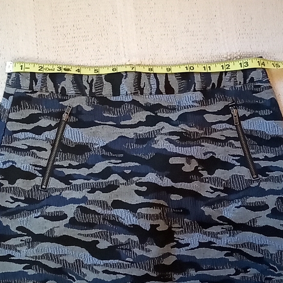 Blue camo A-line skirt - Picture 4 of 5